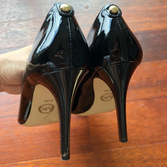 Mk Michael Kors pumps heels patent size 6.5 black - Picture 4 of 4